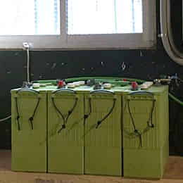 Instalacion Bater&iacute;a GC-16 Upower