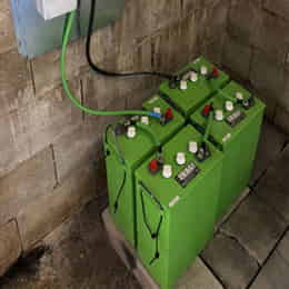Instalaci&oacute;n Bater&iacute;a UPower 550Ah 6V UP-GC16
